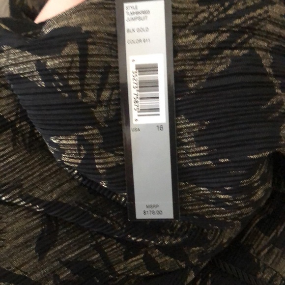 Tahari black and gold jumpsuit NWT - Size 16 - Picture 4 of 8